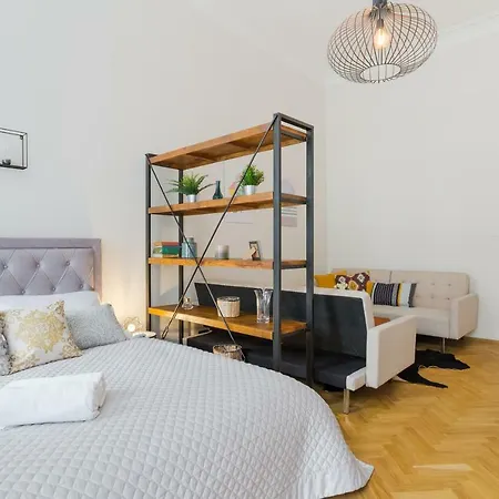 Boris' Apartments Old Town Square *