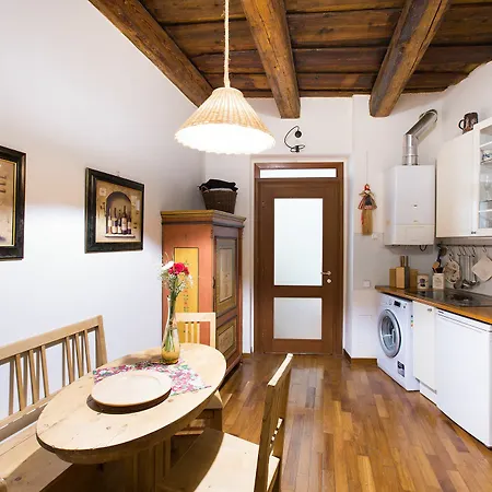 Boris' Old Town Square Appartement
