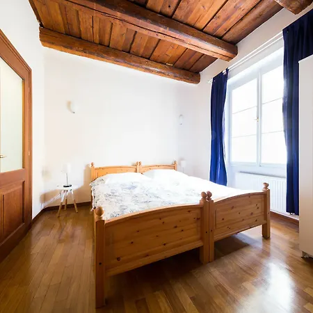 Boris' Old Town Square Appartement *