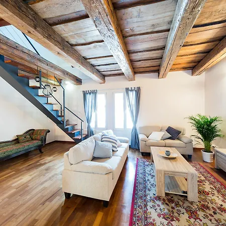 Appartement Boris' Old Town Square Praag
